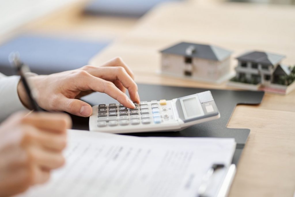 Finanzielle Aspekte beim Immobilienverkauf